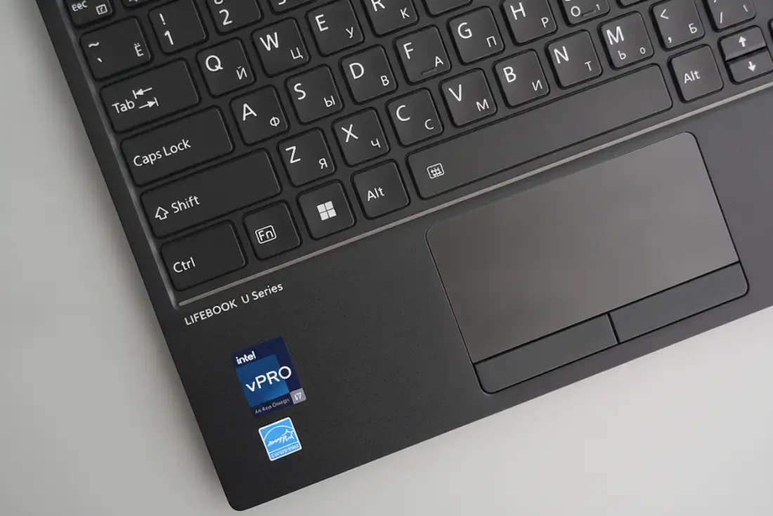 Корпус LIFEBOOK U94/A с маркировкой Intel vPro
